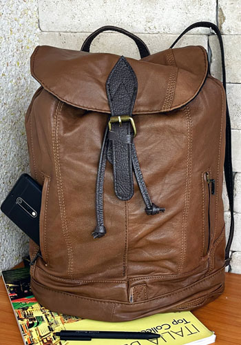 Дизайнерський італійський рюкзак із лайкової шкіри фото Дизайнерский рюкзак из кожи