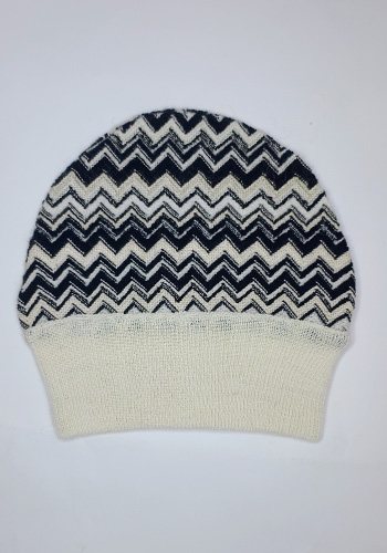 Тепла шапка із вовняного трикотажу missoni.